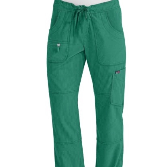 Koi Lite Scrub set Hunter green